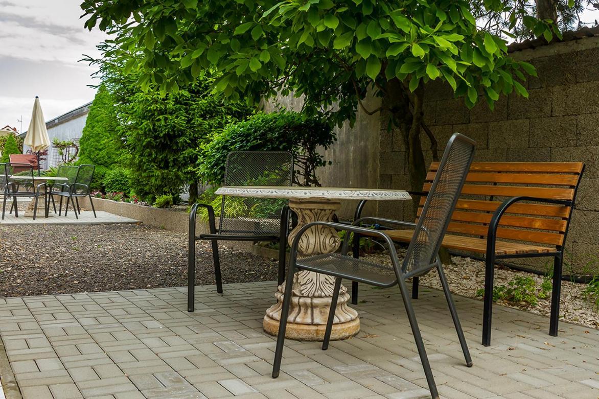 Tereza & Free Parking Apartment Pressburg